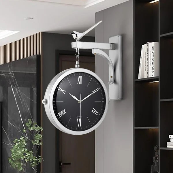 RomanClock - Doppio Lato Orologio da Parete - Eleganza e Funzionalità